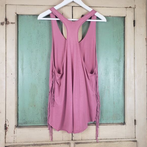 Wilfred Tank Top Women M Aritzia Pink Knit Jersey Racerback with Side Fringe - Picture 4 of 4
